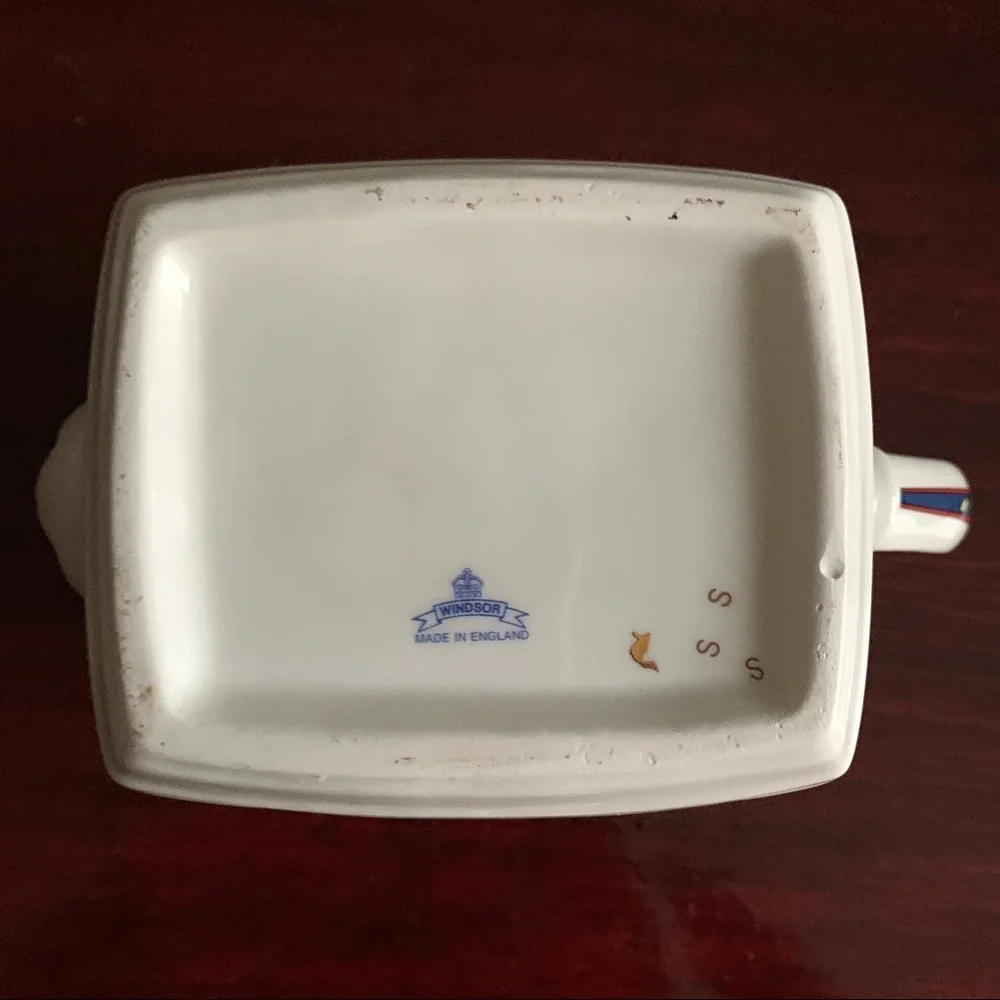 Windsor England Red Floral Square Ceramic Tea Pot - Picture 10 of 13